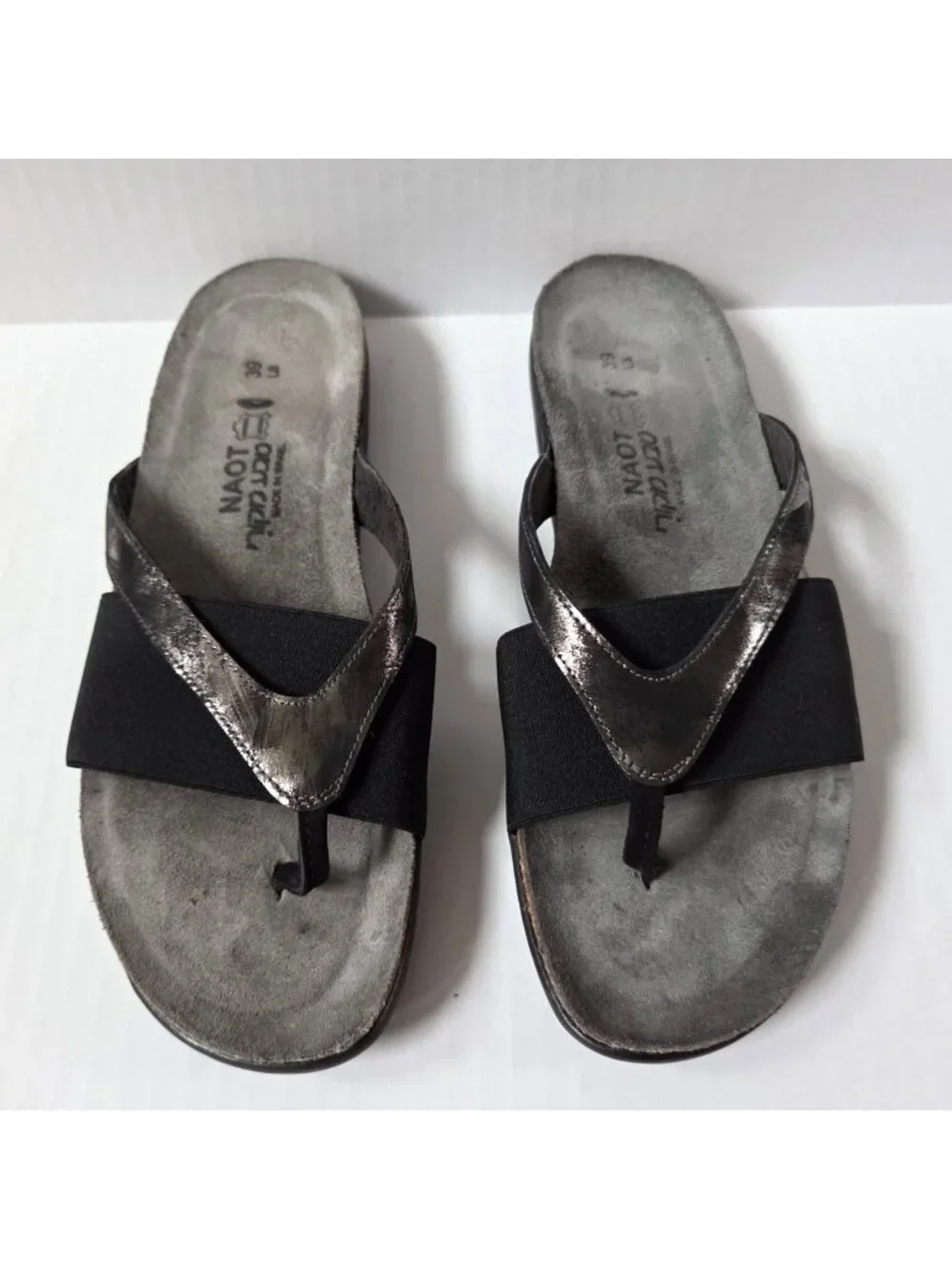 Naot Sandals Womens 39 / 8 Metallic Black Leather Penelope Comfort Flip Flop